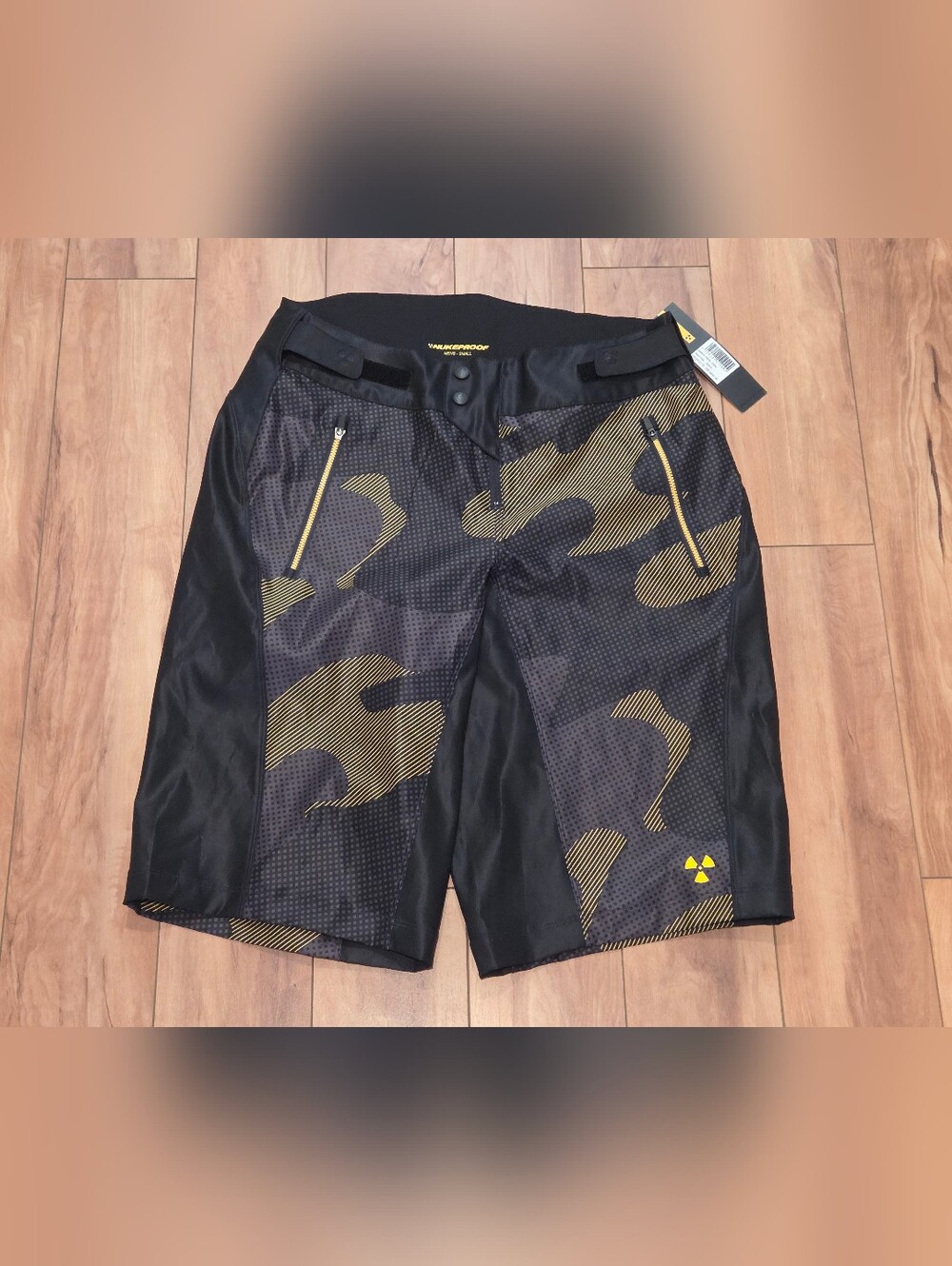 Nukeproof Mountain Biking Shorts- Mens Small Black & Gold Graphic Shorts NWT